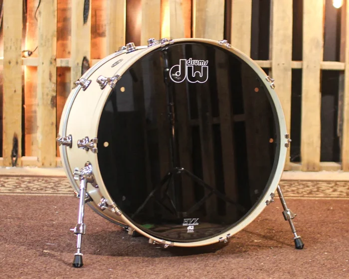 DW Performance Satin Natural Bass Drum – 14×24