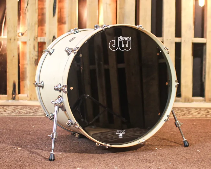 DW Performance Satin Natural Bass Drum – 18×24