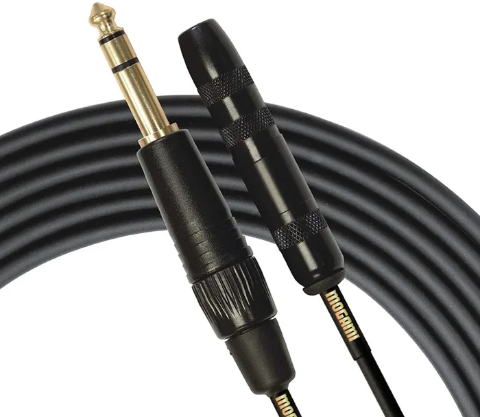 Mogami Gold 1/4″ Male to Stereo 1/4″ Female Headphone Extension Cable – 10′