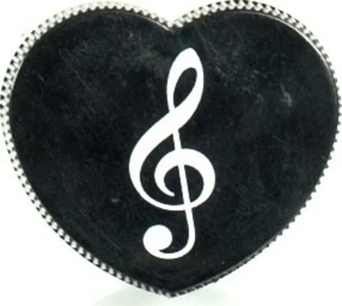 Single Treble Clef Heart Shaped Pencil Sharpener