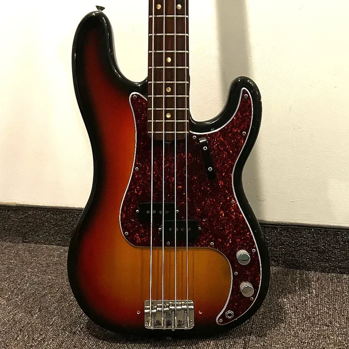 USED SPECIAL! Fender 1971 Vintage Precision Electric Bass in Sunburst w/Case – USDVIN71PBASS